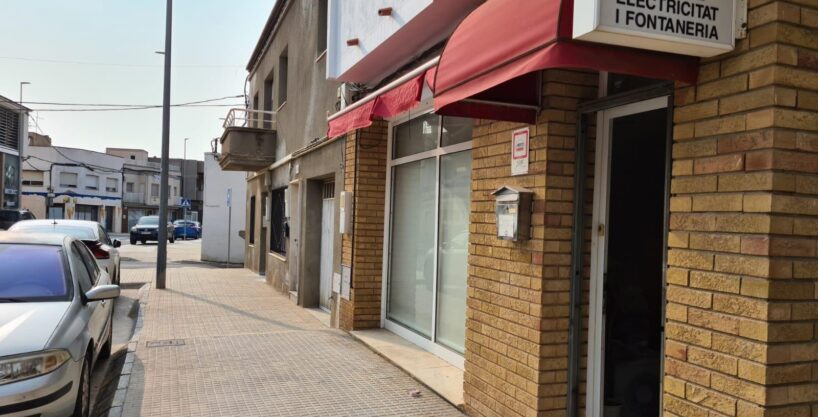 Local comercial de 125 m2 en calle principal_1