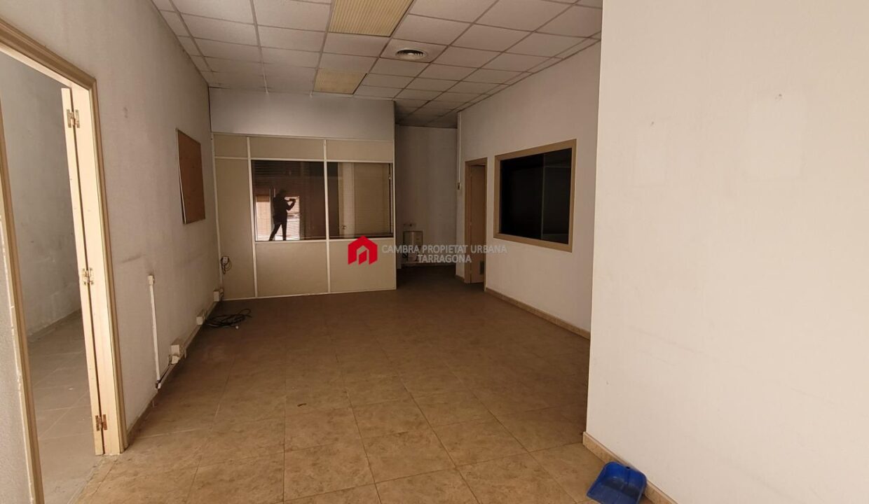 Local comercial de 170 m2 céntrico en "Nou Eixample Sud" PRECIO ALQUILER NEGOCIABLE_5