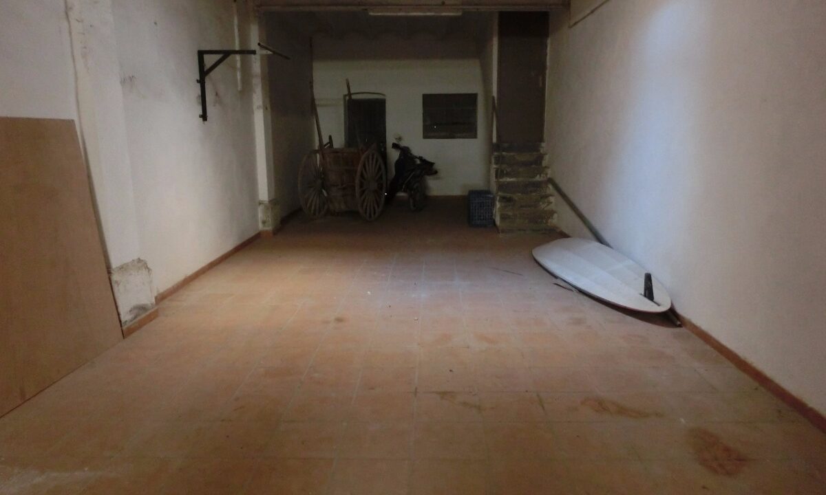 Local comercial de 250 m2 muy bien situado_3