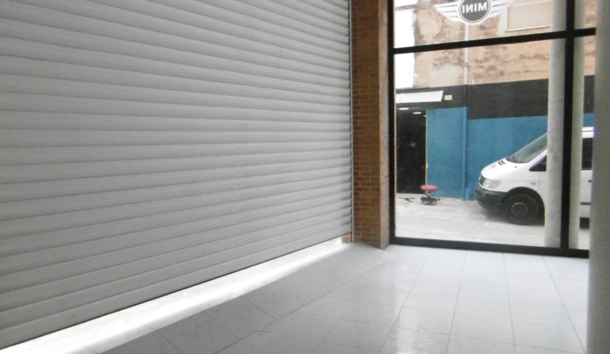 Local comercial de 334m2 muy  céntrico_5