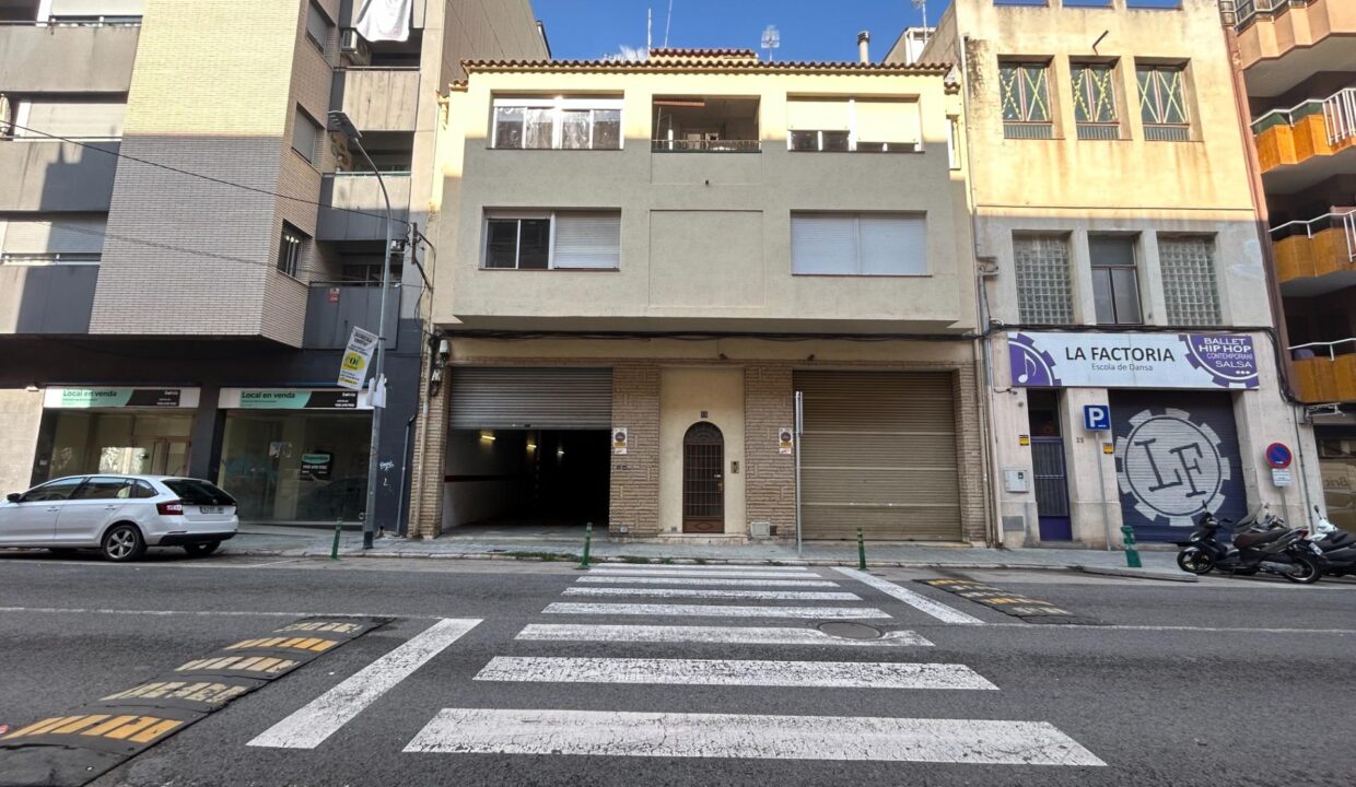 Local comercial diáfano en Alquiler en Av. Sant Vicenç