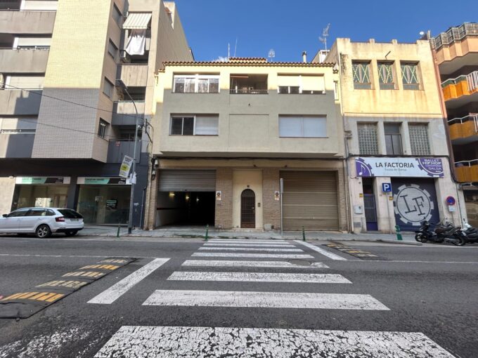 Local comercial diáfano en Alquiler en Av. Sant Vicenç