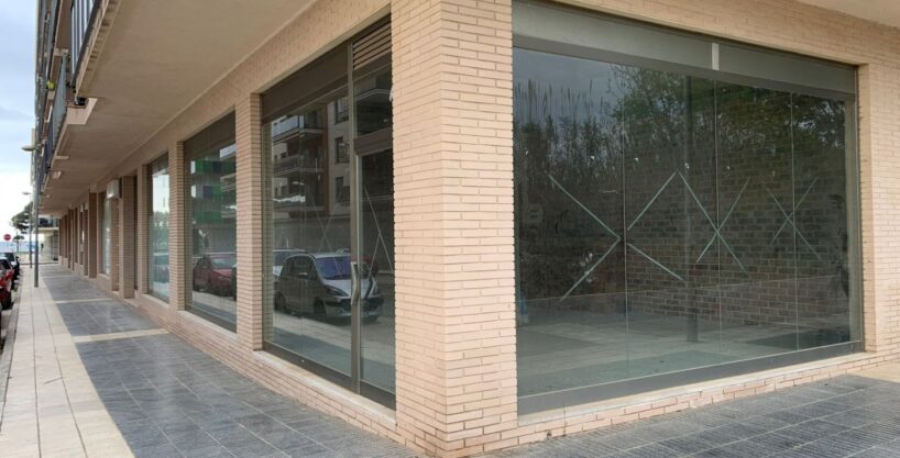 Local comercial en Cambrils junto a supermercado_1