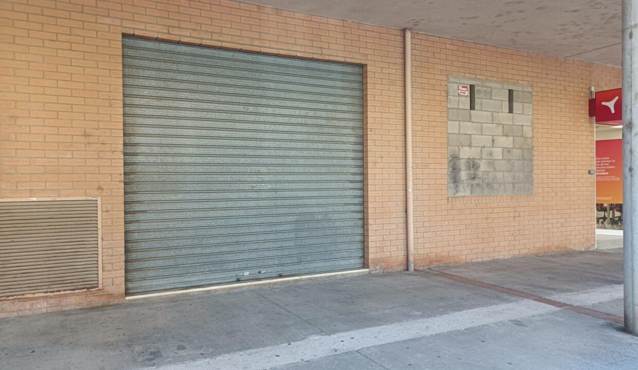 Local comercial en la zona de Voraparc de 170m2_1