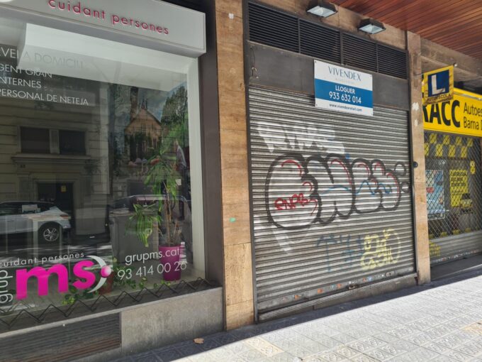 Local comercial en venta o alquiler en calle Santaló