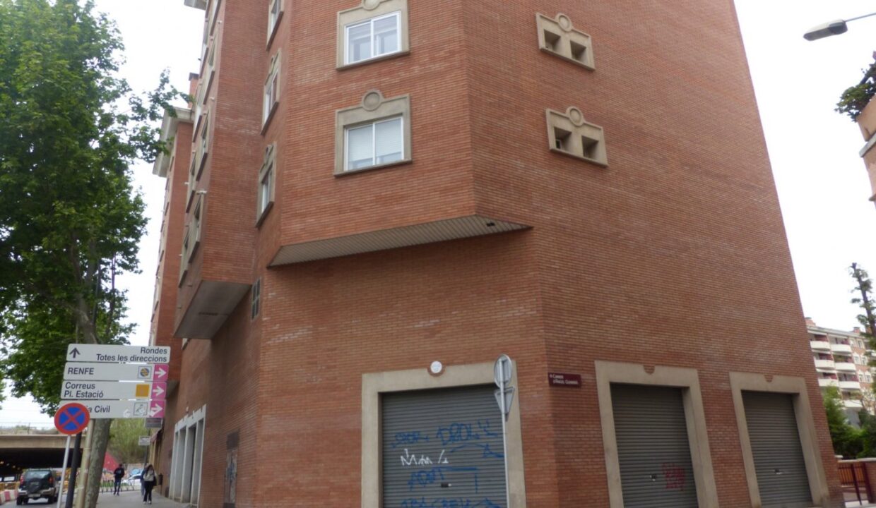 Local en venta o en alquiler en Zona Ponent_1