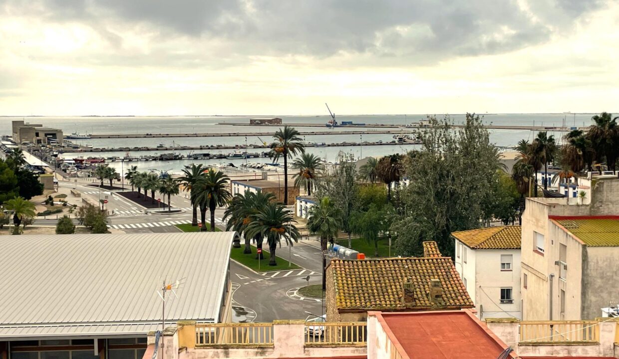 Lujoso Ático con Panorámicas Vistas al Mar y Montaña en La Ràpita_1