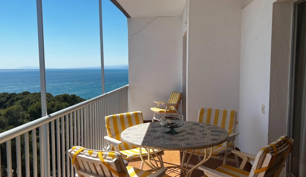 Maravillosa Vivienda con Vistas al Mar en Cap Salou: Un Refugio de Tranquilidad_4