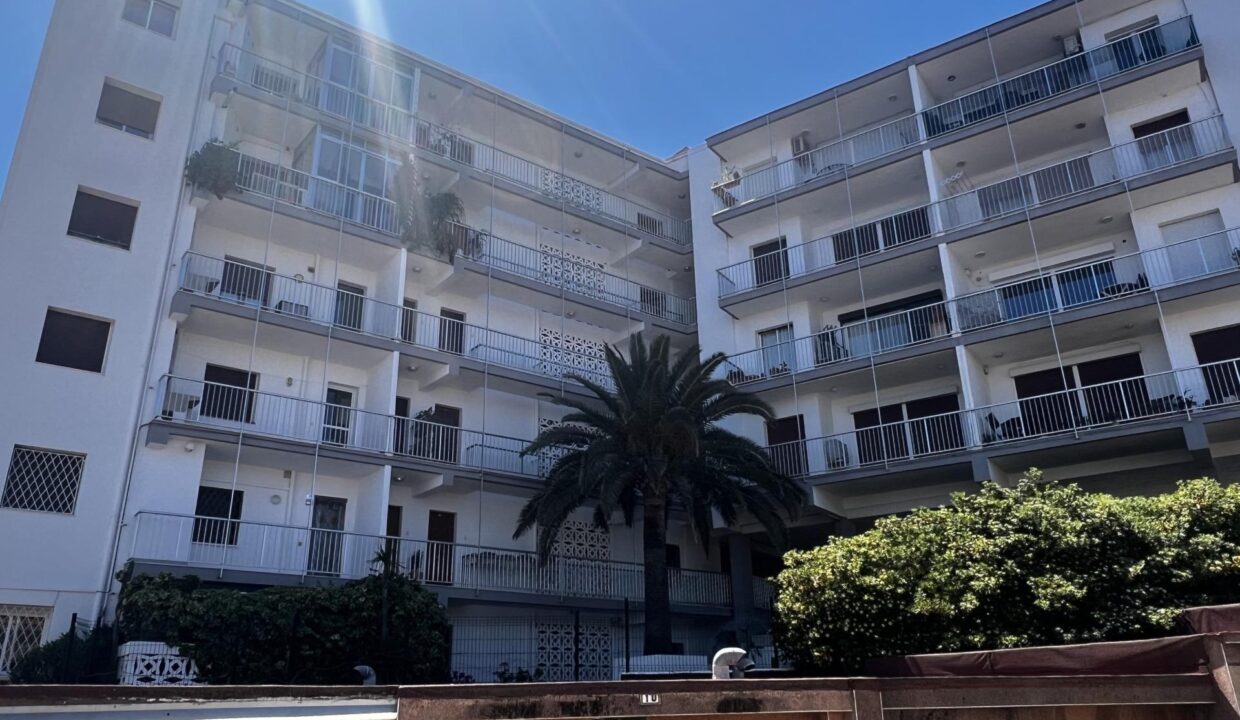 Maravillosa Vivienda con Vistas al Mar en Cap Salou: Un Refugio de Tranquilidad_5