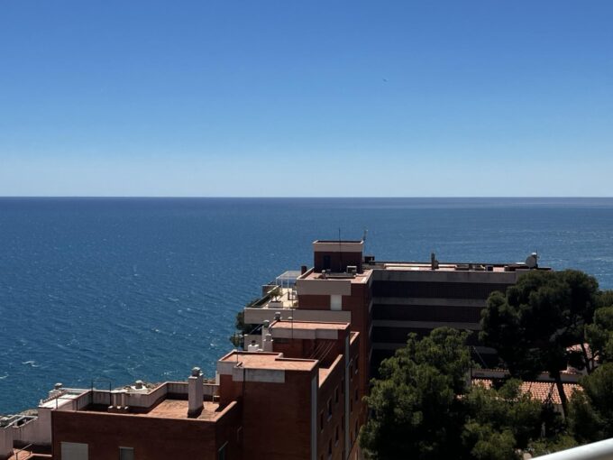 Maravillosa Vivienda con Vistas al Mar en Cap Salou: Un Refugio de Tranquilidad_1