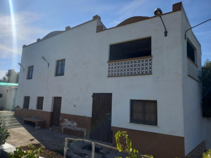 OCASION FINCA RUSTICA DE REGADIO CON VIVIENDA A 1