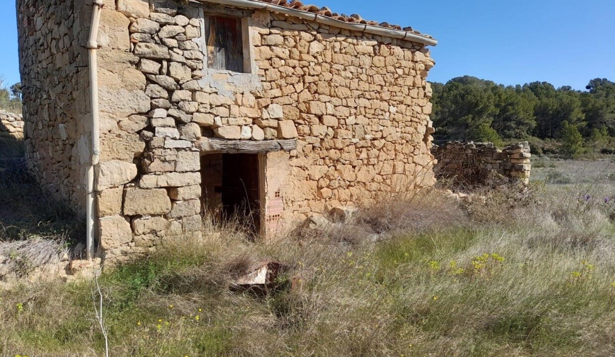 OCASION GRAN FINCA RUSTICA CON EDIFICACIONES A REFORMAR EN GANDESA_1