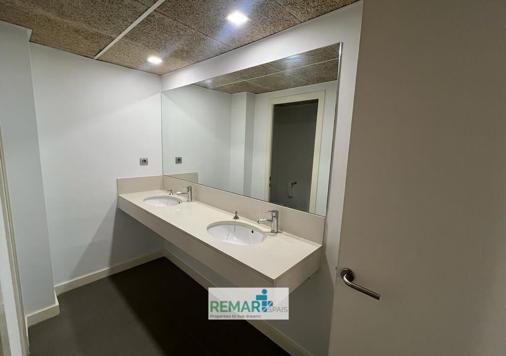 OFICINA CON POSIBILIDAD DE CAMBIO DE USO A VIVIENDA-LOFT_5