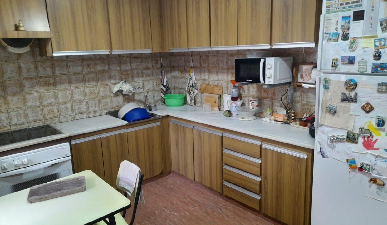 OPORTUNIDA GRAN CASA DE PUEBLO CON VIVIENDA UNIFAMILIAR Y NAV ES ANEXAS_2