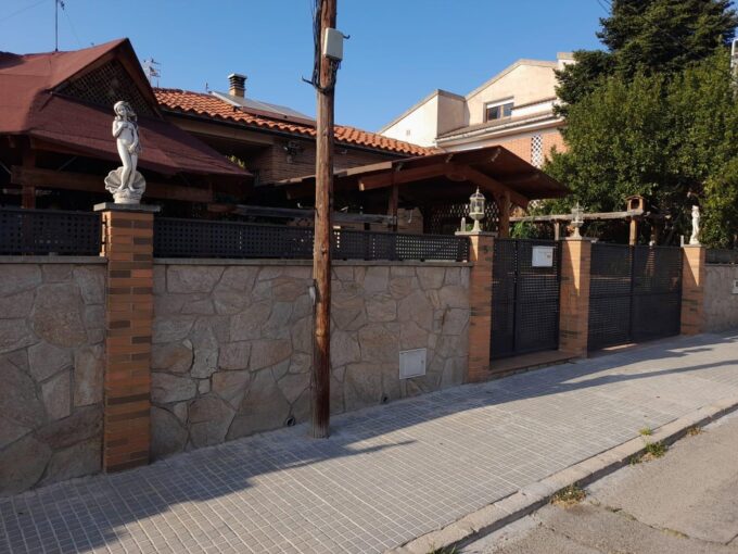 OPORTUNIDAD CHALET INDEPENDIENTE EN ZONA CENTRICA DE MORA LA NOVA_1