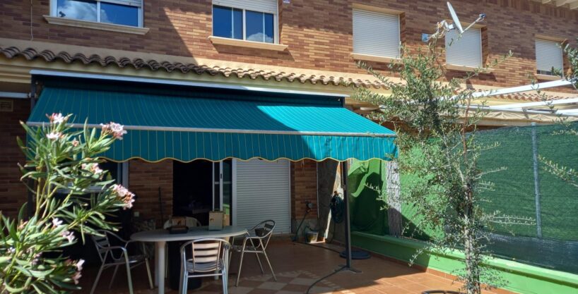 OPORTUNIDAD CHALET  PAREADO  EN ZONA RESIENCIAL DE MORA D´EBRE_1