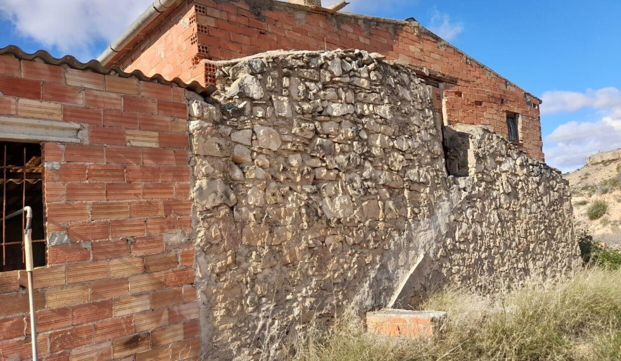 OPORTUNIDAD FINCA RUSTICA DE REGADIO CON CONSTRUCCIONES A REHABILITAR EN VINEBRE_5