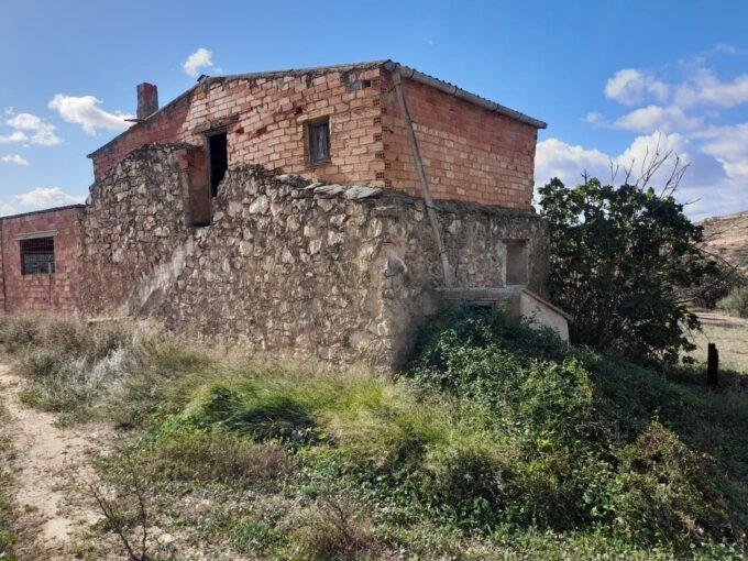 OPORTUNIDAD FINCA RUSTICA DE REGADIO CON CONSTRUCCIONES A REHABILITAR EN VINEBRE_1