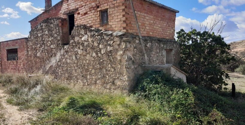 OPORTUNIDAD FINCA RUSTICA DE REGADIO CON CONSTRUCCIONES A REHABILITAR EN VINEBRE_1