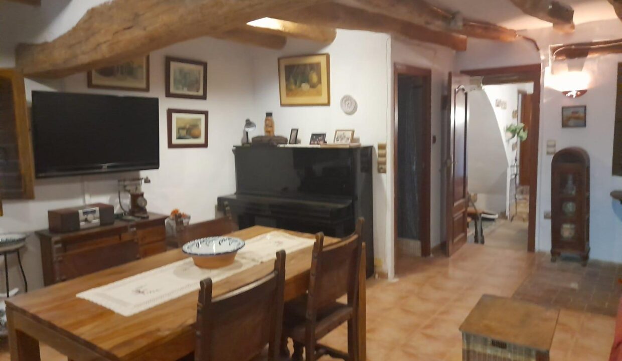 OPORTUNIDAD GRAN CASA DE PUEBLO EN ASCO ( RIBERA D´EBRE)_2