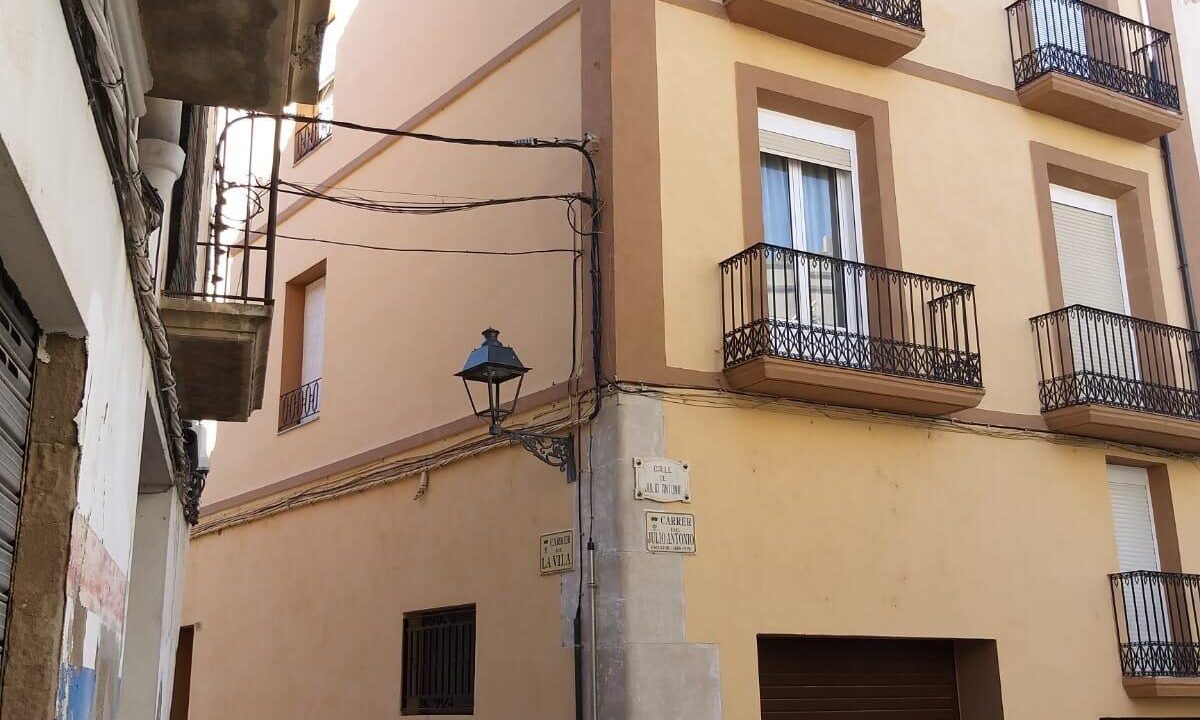 OPORTUNIDAD GRAN CASA DE PUEBLO EN EL CENTRO DE MORA D´EBRE CON VISTAS AL RIO._1