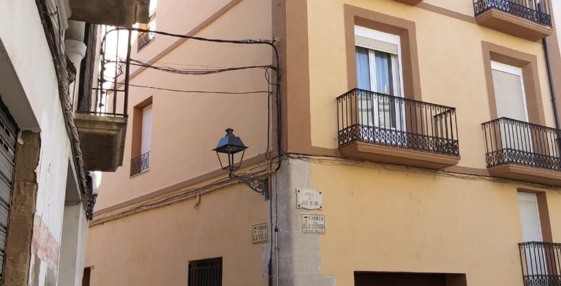 OPORTUNIDAD GRAN CASA DE PUEBLO EN EL CENTRO DE MORA D´EBRE CON VISTAS AL RIO._1