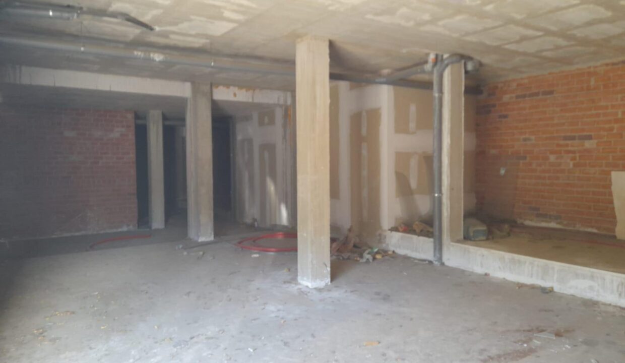 OPORTUNIDAD LOCAL COMERCIAL EN MORA LA NOVA_1