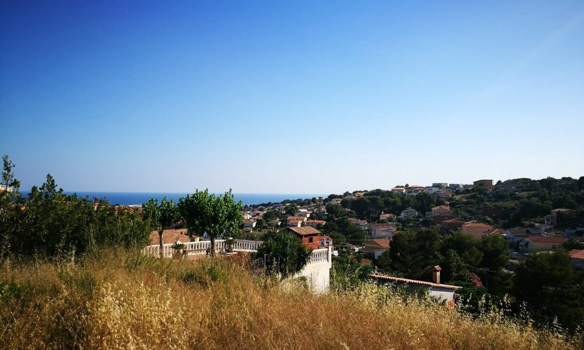 OPORTUNIDAD!!! TERRENO CON PARCELA DE 1.300M CON VISTAS AL MAR_1