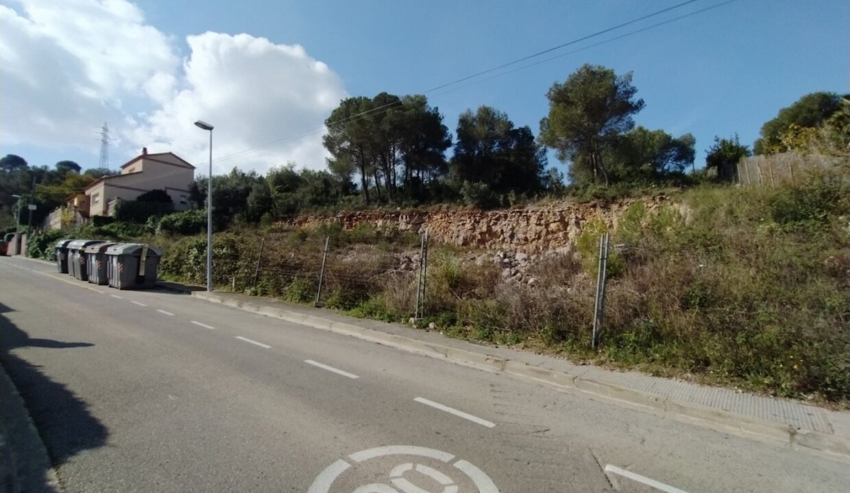 PARCELA DE 855M2 EN CALAFELL URBANIZACIÓN  MAS ROMEU -TARRAGONA._2