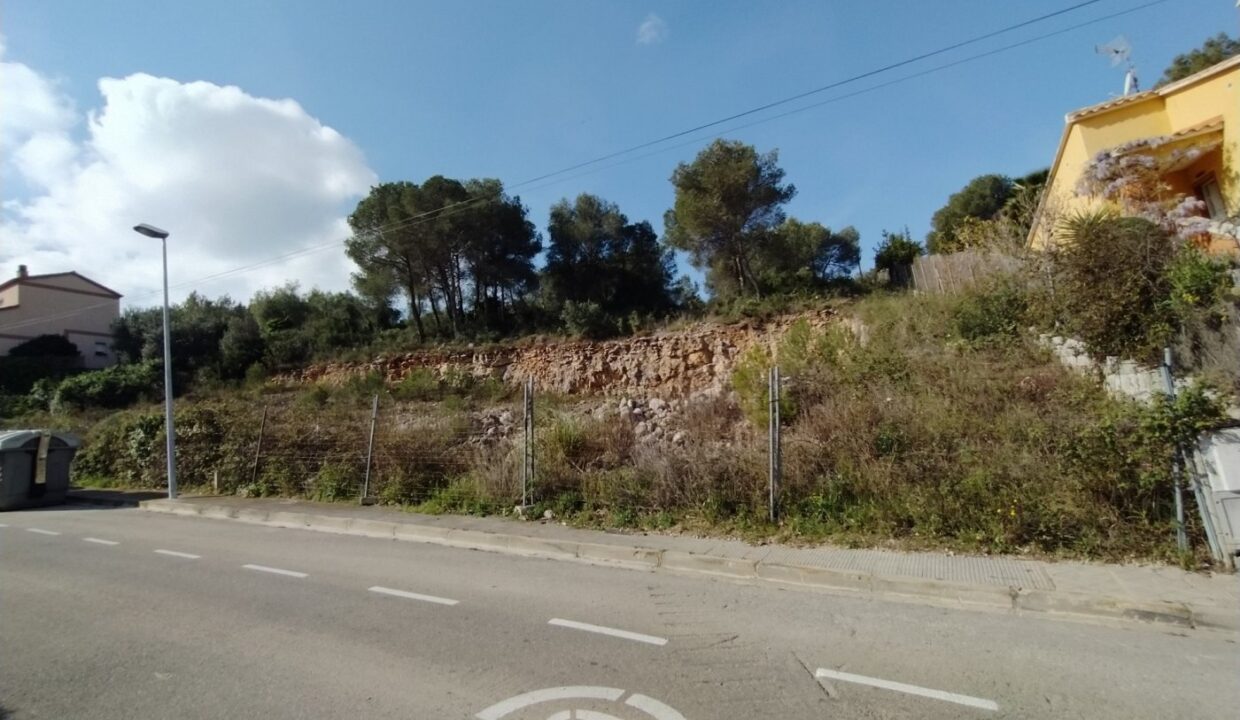 PARCELA DE 870 M2 EN CALAFELL URBANIZACIÓN  MAS ROMEU -TARRAGONA._4