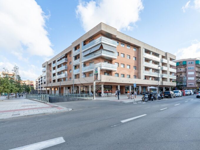 PISO DE 3 HABITACIONES CON ASCENSOR  EN LA PLAZA DE LA CULTURA DE LA PAU_1