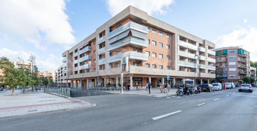 PISO DE 3 HABITACIONES CON ASCENSOR  EN LA PLAZA DE LA CULTURA DE LA PAU_1