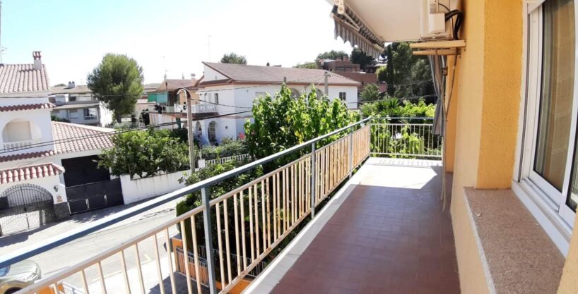 PISO DE 3 HABITACIONES Y BONITA TERRAZA EN EL CENTRO DE ☀️ SEGUR DE CALAFELL ☀️_1