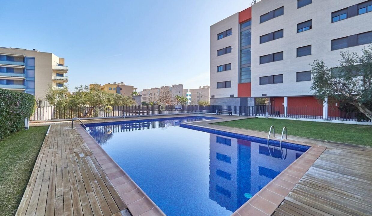 PLANTA BAJA CON TERRAZA EN TORREDEMBARRA PLAYA_2