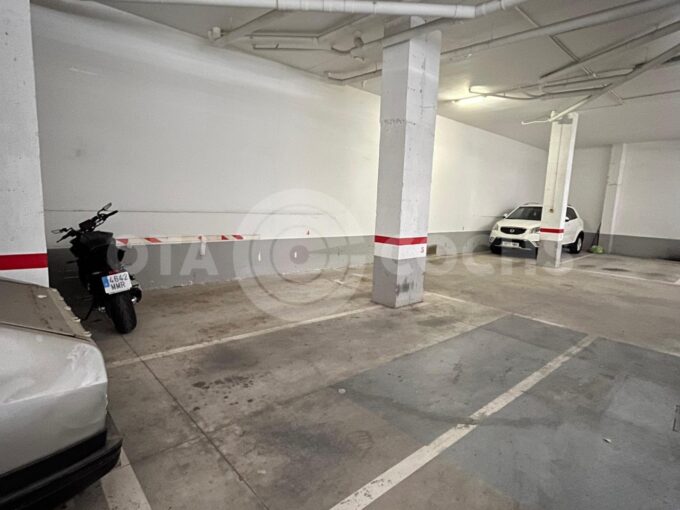 PLAZA DE PARKING PARA COCHE EN CALLE PERE BENAVENT MIGJORN DE REUS_1