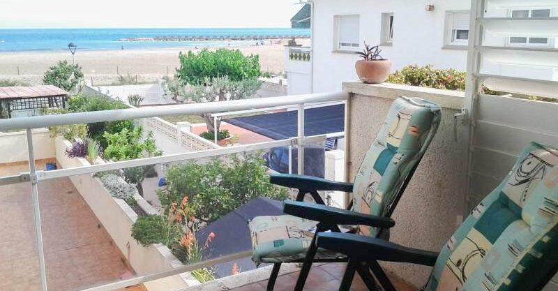 Piso a la venta en primera línea de mar en la mejor zona de  Cunit_1