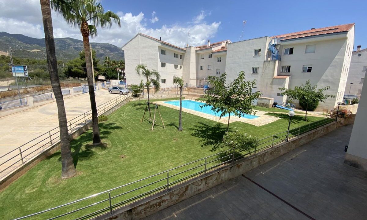 Piso de 2 habitaciones con vistas al mar y piscina_4