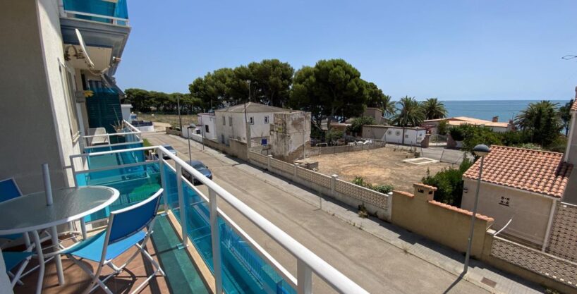 Piso de 2 habitaciones con vistas al mar y piscina_1