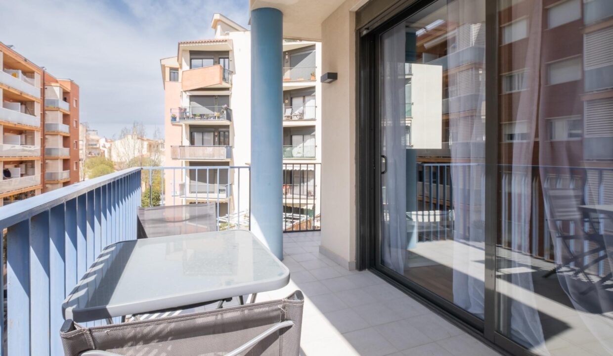 Piso de 3 hab+ 2 baños en Casc Antic de Cambrils._1