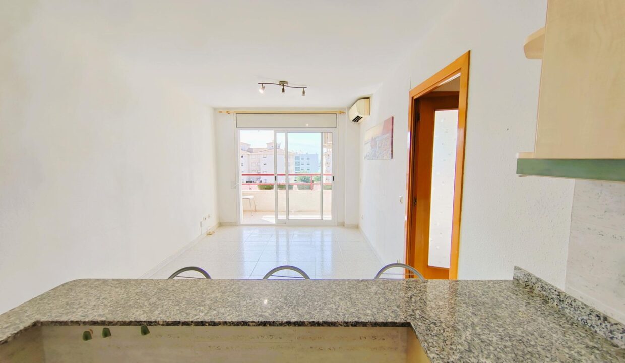 Piso de 60m² con balcón + terraza de 44m² + trastero y plaza de garaje_4