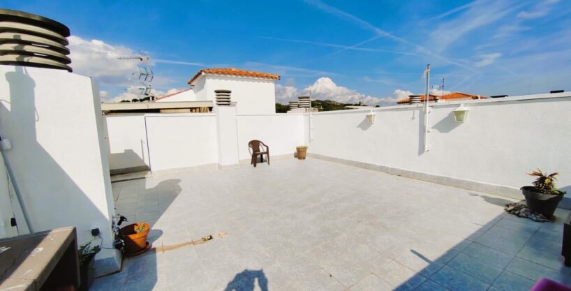 Piso de 60m² con balcón + terraza de 44m² + trastero y plaza de garaje_1