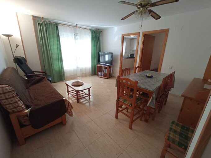 Piso de 90 m2 con 3 dormitorios y baño completo