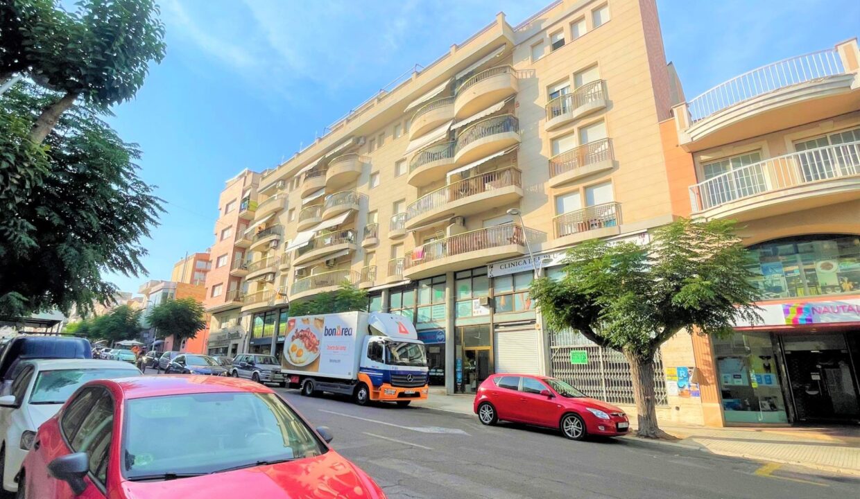 Plaza de Parking en Av Constitucion en pleno centro de Sant Carlos_1