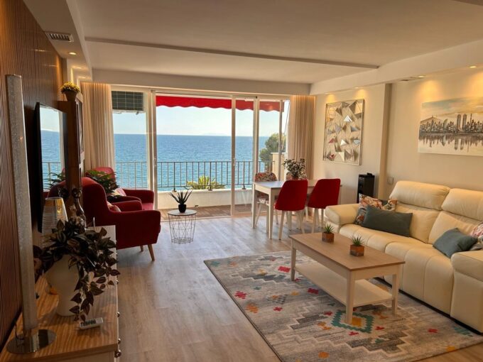 Precioso apartamento con espectaculares vistas al MAR_1