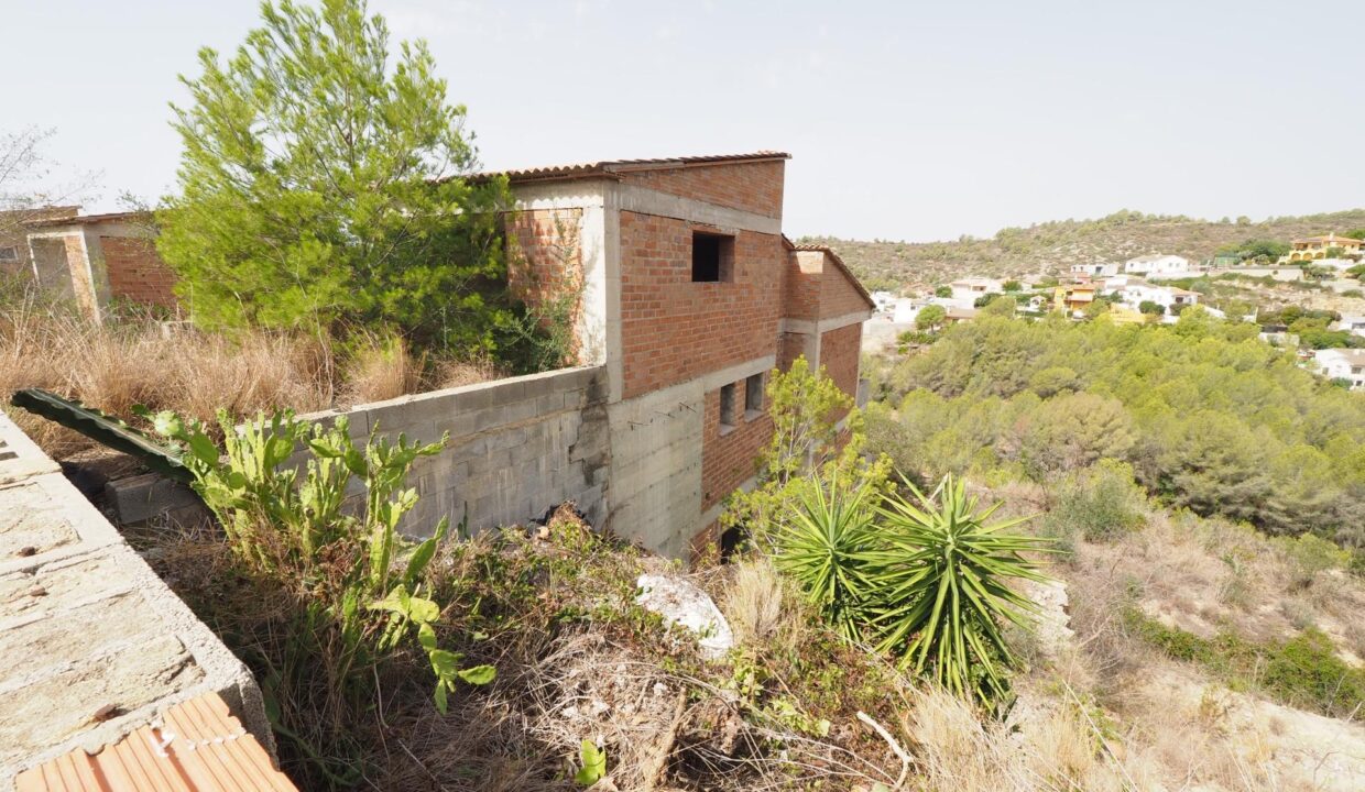 SE VENDE CASA EN CONSTRUCCIÓN EN CALAFELL