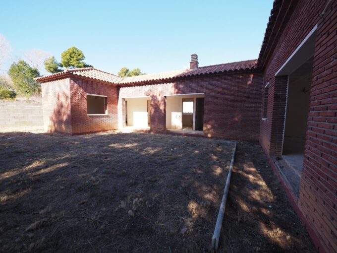 SE VENDE CASA EN EL MONTMELL