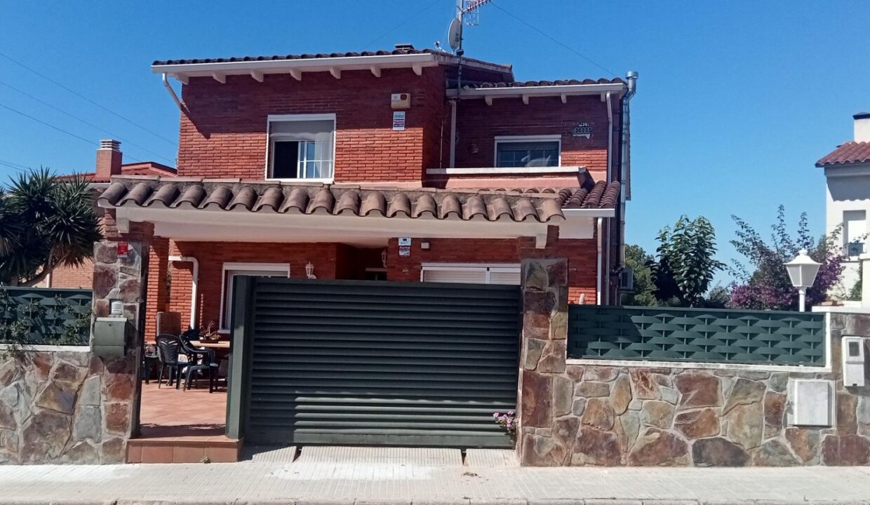 SE VENDE CHALET EN RODA DE BARA MAR_3