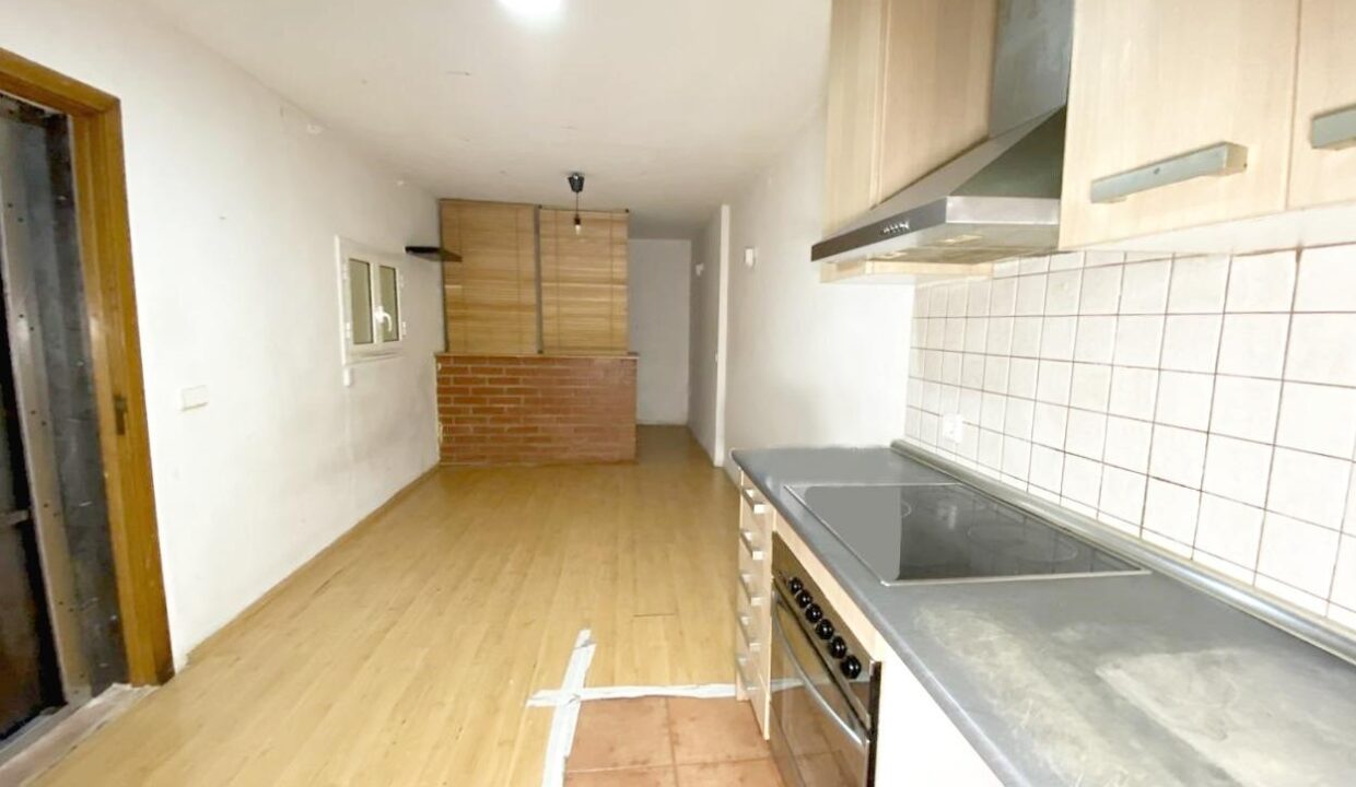 SE VENDE ESTUDIO EN BARCELONA