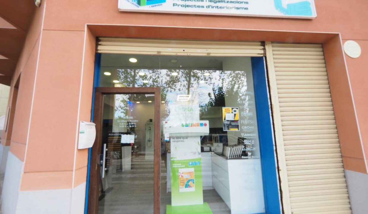 SE VENDE LOCAL COMERCIAL EN CAMBRILS_2