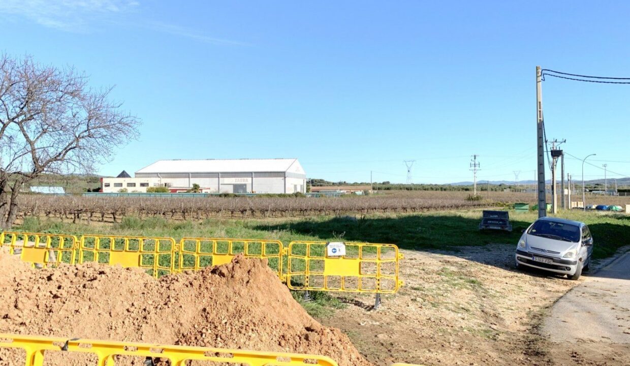 SOLAR EDIFICABLE EN BANYERES DEL PENEDES !!!_1